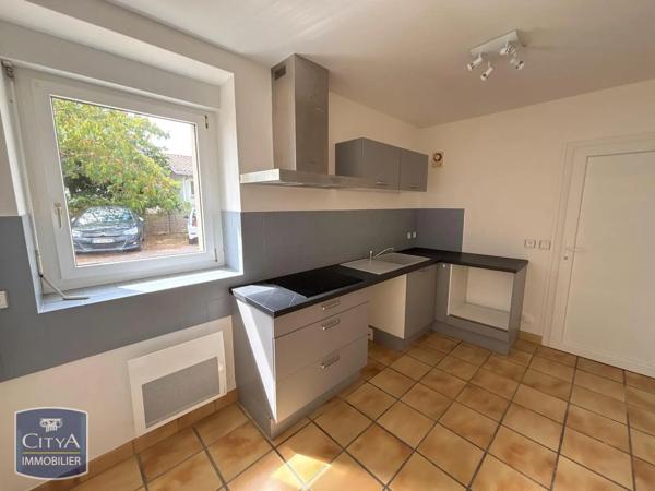 Appartement à louer 3 pièces 66.85m² Blaye (33390)