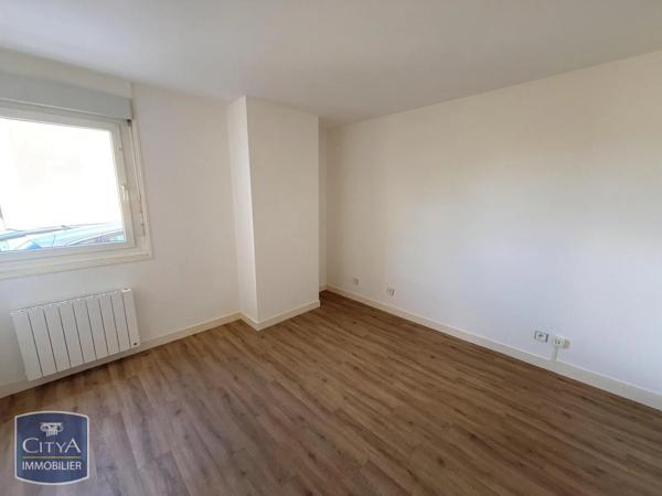 Appartement à louer 3 pièces 66.85m² Blaye (33390)