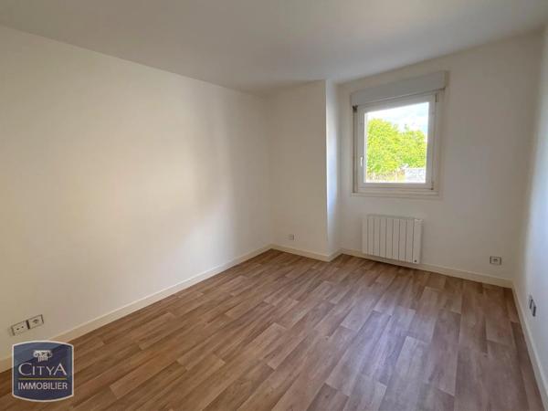 Appartement à louer 3 pièces 66.85m² Blaye (33390)