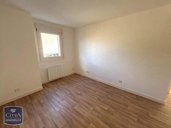 Appartement à louer 3 pièces 66.85m² Blaye (33390)