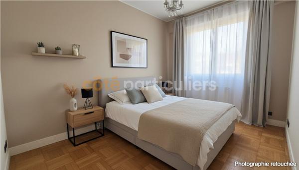 Vente
                Appartement106 m² - 4 Pièces -
                    BORDEAUX (33200)