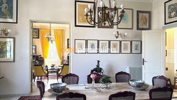Vente
                Appartement106 m² - 4 Pièces -
                    BORDEAUX (33200)
