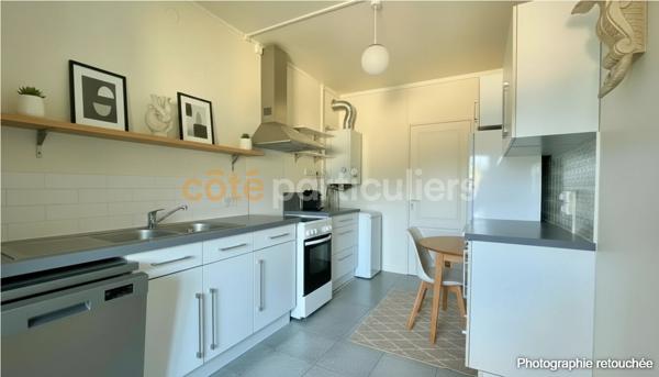 Vente
                Appartement106 m² - 4 Pièces -
                    BORDEAUX (33200)
