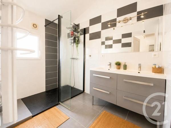 Maison à vendre  7 pièces - 171 m 2   GENAS  - 69