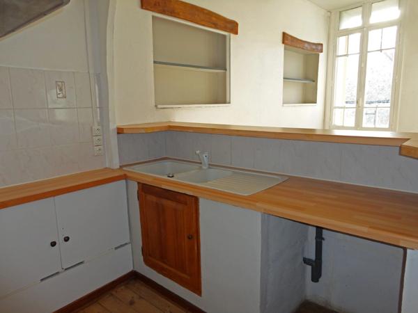 Dpt Pyrénées Orientales (66), à vendre PRADES appartement 3 pièces de 54 m² avec grenier de 11 m²