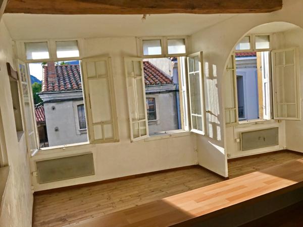Dpt Pyrénées Orientales (66), à vendre PRADES appartement 3 pièces de 54 m² avec grenier de 11 m²