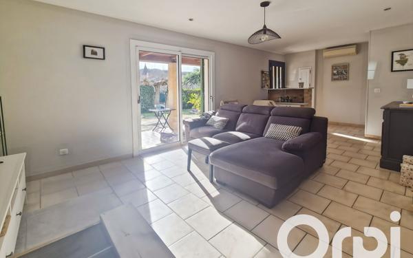 Maison à louer    4 pièces •  Laval-Saint-Roman