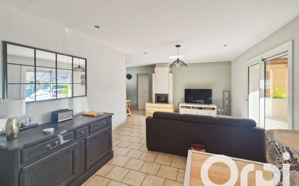 Maison à louer    4 pièces •  Laval-Saint-Roman