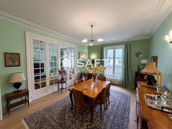 Bel appartement Hausmannien 166 m2 rénové récemment