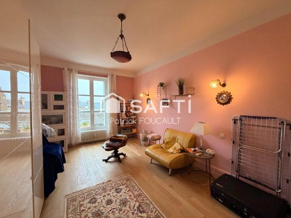 Bel appartement Hausmannien 166 m2 rénové récemment