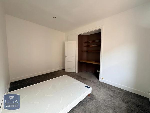 Appartement à louer 2 pièces 51m² Roanne (42300)