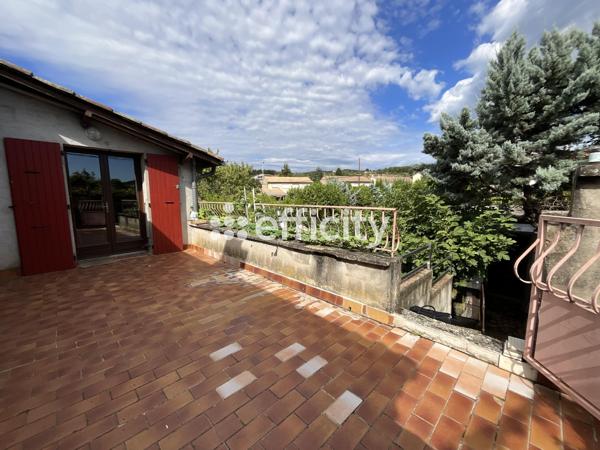 Maison
         5 pièces
        - 82 m² Exclusivité 180 000 € *
