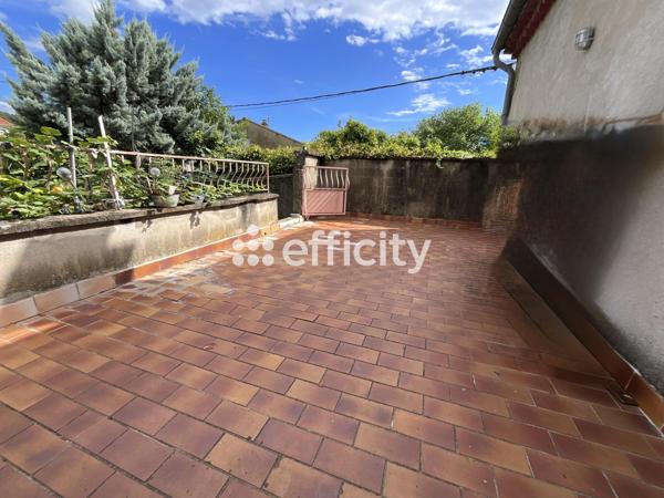 Maison
         5 pièces
        - 82 m² Exclusivité 180 000 € *