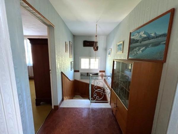 Maison à vendre 8 pièces SAINTES (17)