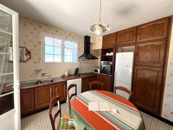 Maison à vendre 8 pièces SAINTES (17)