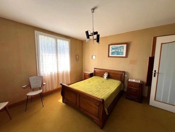 Maison à vendre 8 pièces SAINTES (17)