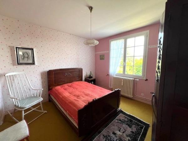 Maison à vendre 8 pièces SAINTES (17)