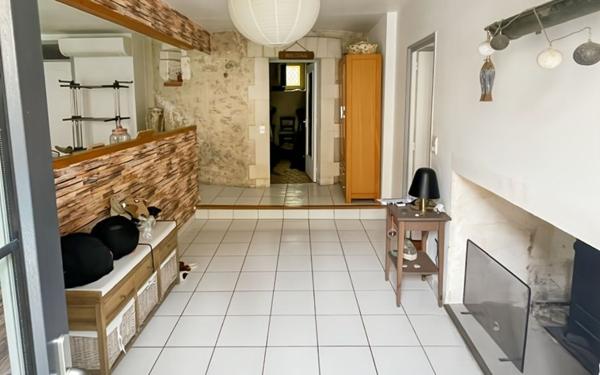 Maison à vendre    6 pièces •  Agonac