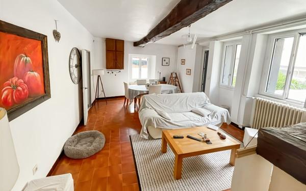 Maison à vendre    6 pièces •  Agonac