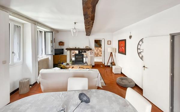 Maison à vendre    6 pièces •  Agonac