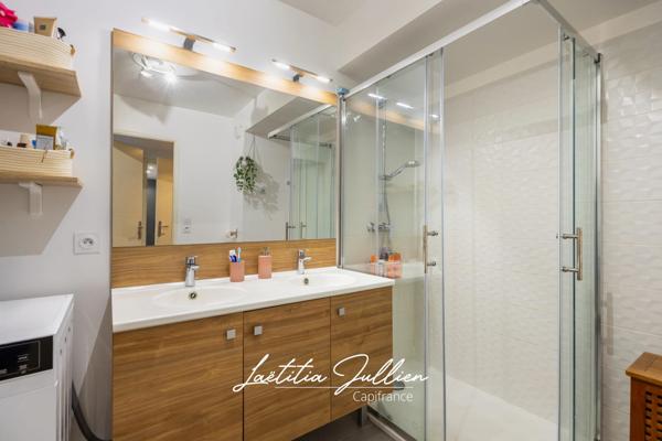 En Exclusivité par Laëtitia JULLIEN – Marseille 12ème – Les Caillols – Duplex T4 de 94 m² avec deux terrasses, parking, garage et résidence récente