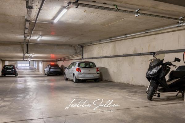 En Exclusivité par Laëtitia JULLIEN – Marseille 12ème – Les Caillols – Duplex T4 de 94 m² avec deux terrasses, parking, garage et résidence récente