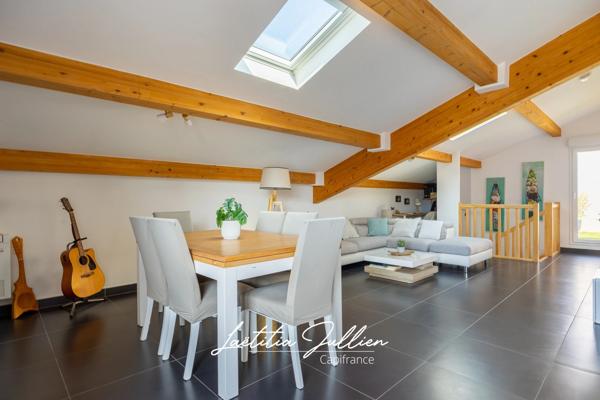 En Exclusivité par Laëtitia JULLIEN – Marseille 12ème – Les Caillols – Duplex T4 de 94 m² avec deux terrasses, parking, garage et résidence récente