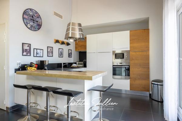 En Exclusivité par Laëtitia JULLIEN – Marseille 12ème – Les Caillols – Duplex T4 de 94 m² avec deux terrasses, parking, garage et résidence récente