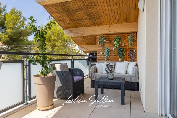 En Exclusivité par Laëtitia JULLIEN – Marseille 12ème – Les Caillols – Duplex T4 de 94 m² avec deux terrasses, parking, garage et résidence récente