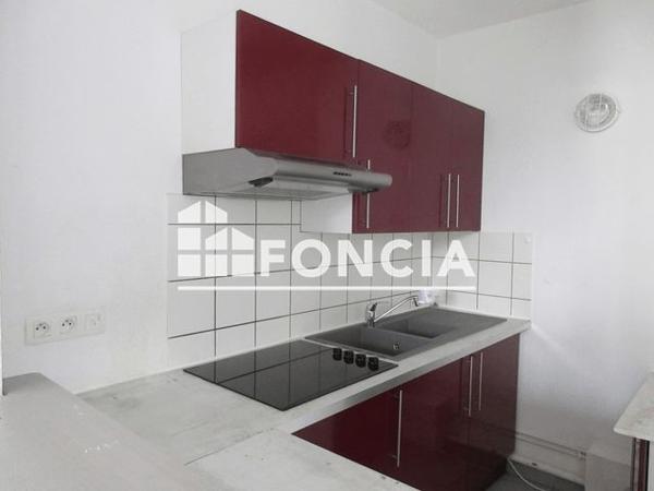 Location Appartement 4 pièces 78.7 m² - 49 PLACE GAMBETTA Oloron Sainte Marie 64400