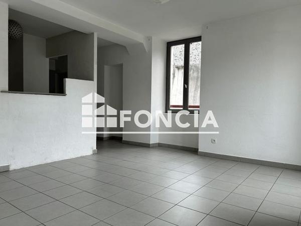 Location Appartement 4 pièces 78.7 m² - 49 PLACE GAMBETTA Oloron Sainte Marie 64400