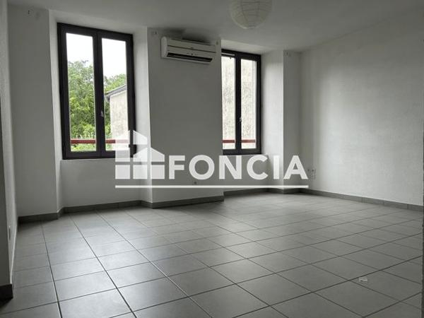 Location Appartement 4 pièces 78.7 m² - 49 PLACE GAMBETTA Oloron Sainte Marie 64400