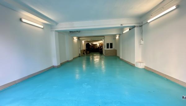 Local commercial Marseille 146 m2