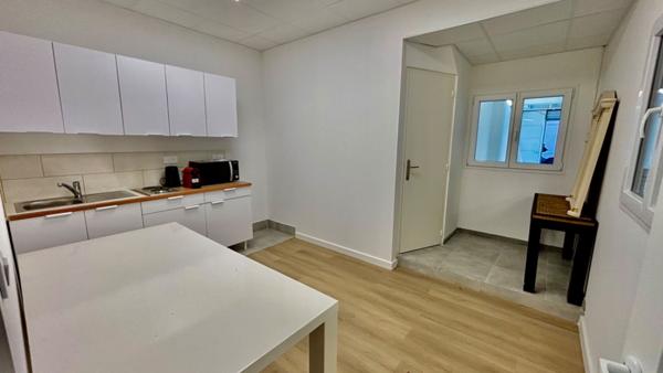 Local commercial Marseille 146 m2