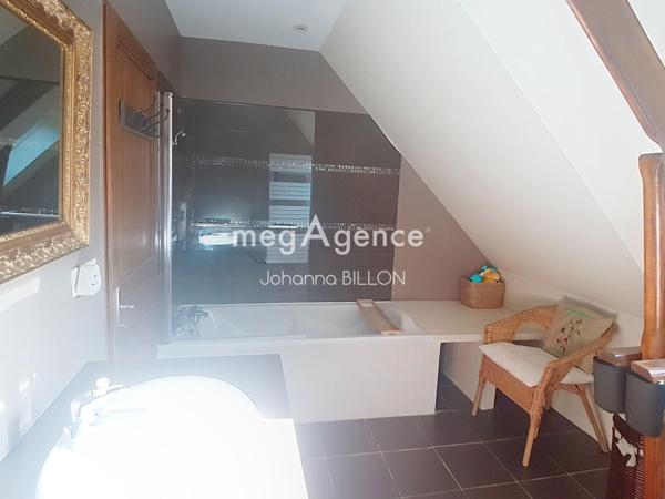 Maison à JOUE-LES-TOURS, 37300 - 6 pièces 158m²