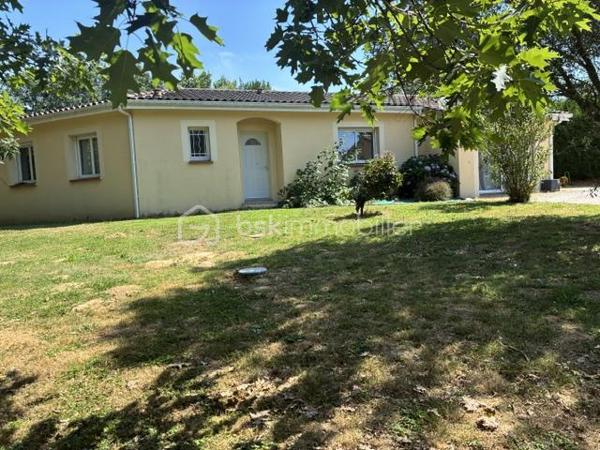 A vendre - Belle villa pleine de charme, au calme et sans vis-à-vis,offrant un cadre de vie privilégié au coeur de la nature.
Située dans un environnement paisible, cette villa d'environ 170 m2 habitables séduit par ses beaux volumes, son environnement verdoyant et sa vue sur la campagne et la fôret.
Elle se compose,
- d'un agréable séjour
-d'un salon
-d'une cuisine équipée
- de quatres chambres, dont une très belle suite parentale avec dressing et salle de bain
-wc et une autre salle d'eau
- plusieurs terrasses, dont une couverte d'environ 10 m2

A l'extérieur, vous profiterez d'un magnifique terrain de 2000 m2 agrémenté dune piscine, idéal pour profiter des beaux jours en famille ou entre amis.
La propriété dispose également d'un garage d'environ 55 m2 sur un sous sol total offrant de belles possibilités de rangement ou d'aménagement.
- Équipée d'un portail eléctrique, Alarme, caméra de surveillance à l'avant et à l'arrière, plusieurs terrasses, 
Havre de paix pour les personnes à la recherche de tranquillité, tout en étant à 5 mm des commodités .

Pour plus de renseignements ou organiser une visite, contactez moi au 06 79 88 44 77