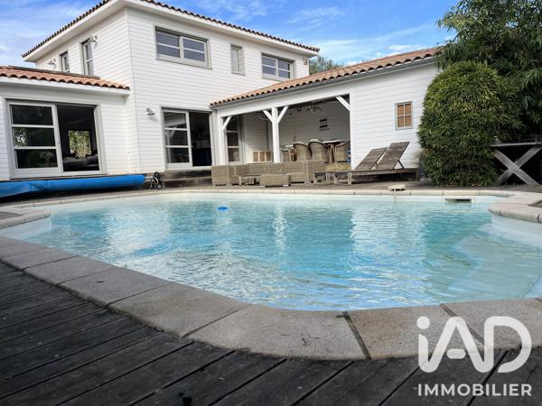 Maison à vendre 6 pièces 168 m² Villeneuve-de-la-Raho