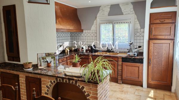 Maison
                                                                                                                                                                                                                                                                                                                        5 pièce(s)                                                                                                                                                                                                          4 chambre(s)                                                                                                                                                                                                          148.7  m²