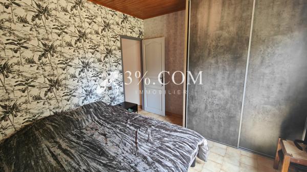 Maison
                                                                                                                                                                                                                                                                                                                        5 pièce(s)                                                                                                                                                                                                          4 chambre(s)                                                                                                                                                                                                          148.7  m²