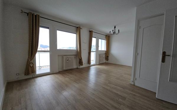 Appartement à vendre    3 pièces • 69,11 m2 Saint-Étienne