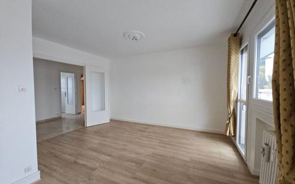 Appartement à vendre    3 pièces • 69,11 m2 Saint-Étienne
