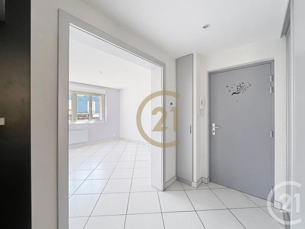 Appartement F3 à vendre  3 pièces - 68 m2 CHATENOIS LES FORGES - 90