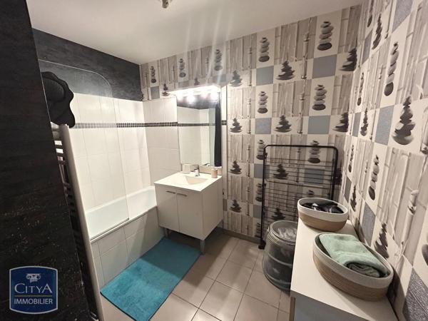 Appartement à louer 3 pièces 60m² Tours (37000)
