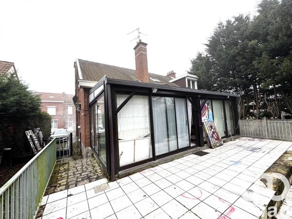 Maison 8 pièces de 180 m² à Sin-le-Noble (59450)