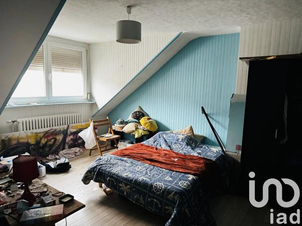 Maison 8 pièces de 180 m² à Sin-le-Noble (59450)