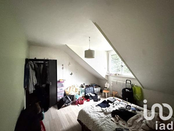 Maison 8 pièces de 180 m² à Sin-le-Noble (59450)