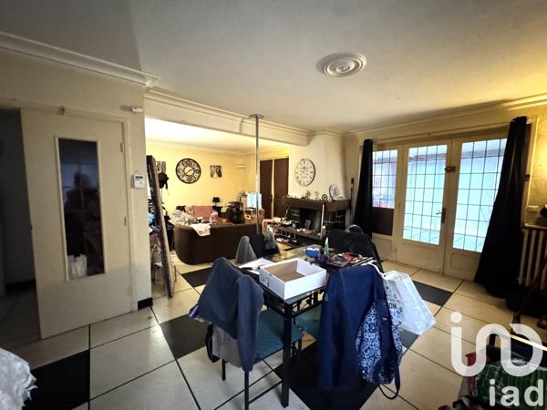 Maison 8 pièces de 180 m² à Sin-le-Noble (59450)