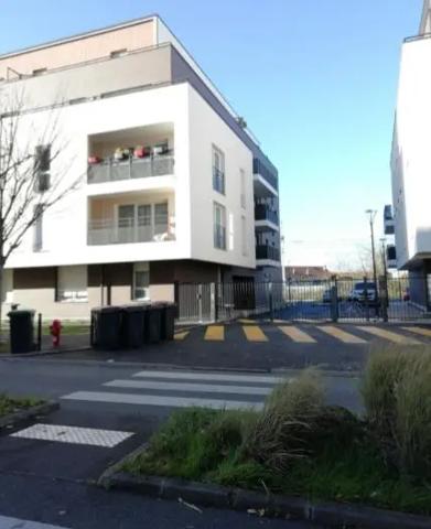 Appartement à louer 3 pièces 61.7m² Viry-Châtillon (91170)