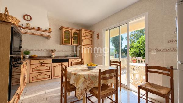 Villa T5 de 159 m2 sur 30 000 m2 de terrain - Elne