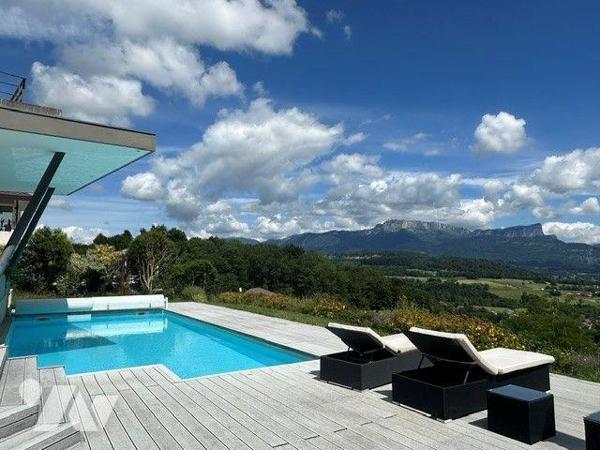 Propriété d'exception sur les hauteurs d'Annecy - Vue panoramique lac et montagnes.

Dans un ...
